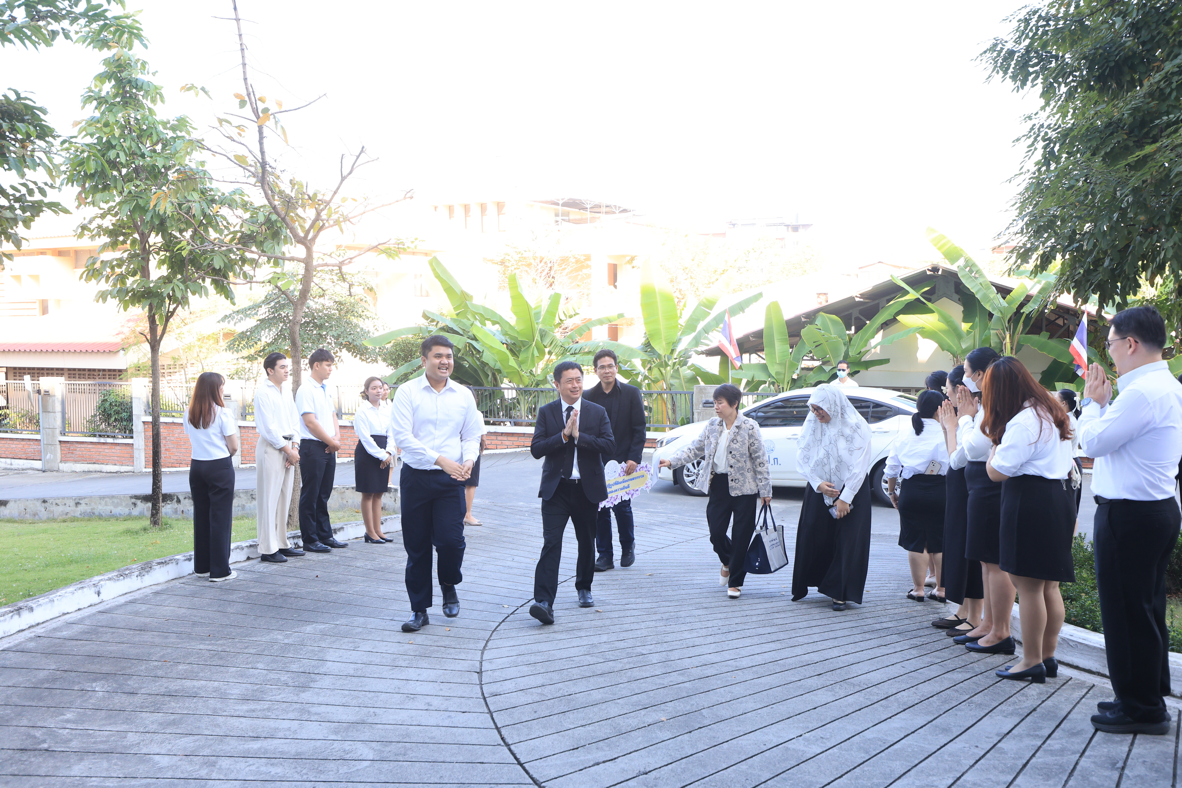 title - ส.ป.ก. ร่วมเป็นเกียรติและแสดงความยินดี เนื่องในวันคล้ายวันสถาปนากรมฝนหลวงและการบินเกษตร ครบรอบปีที่ 13